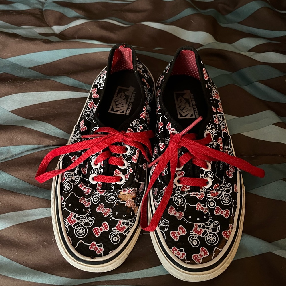 Hello Kitty Vans